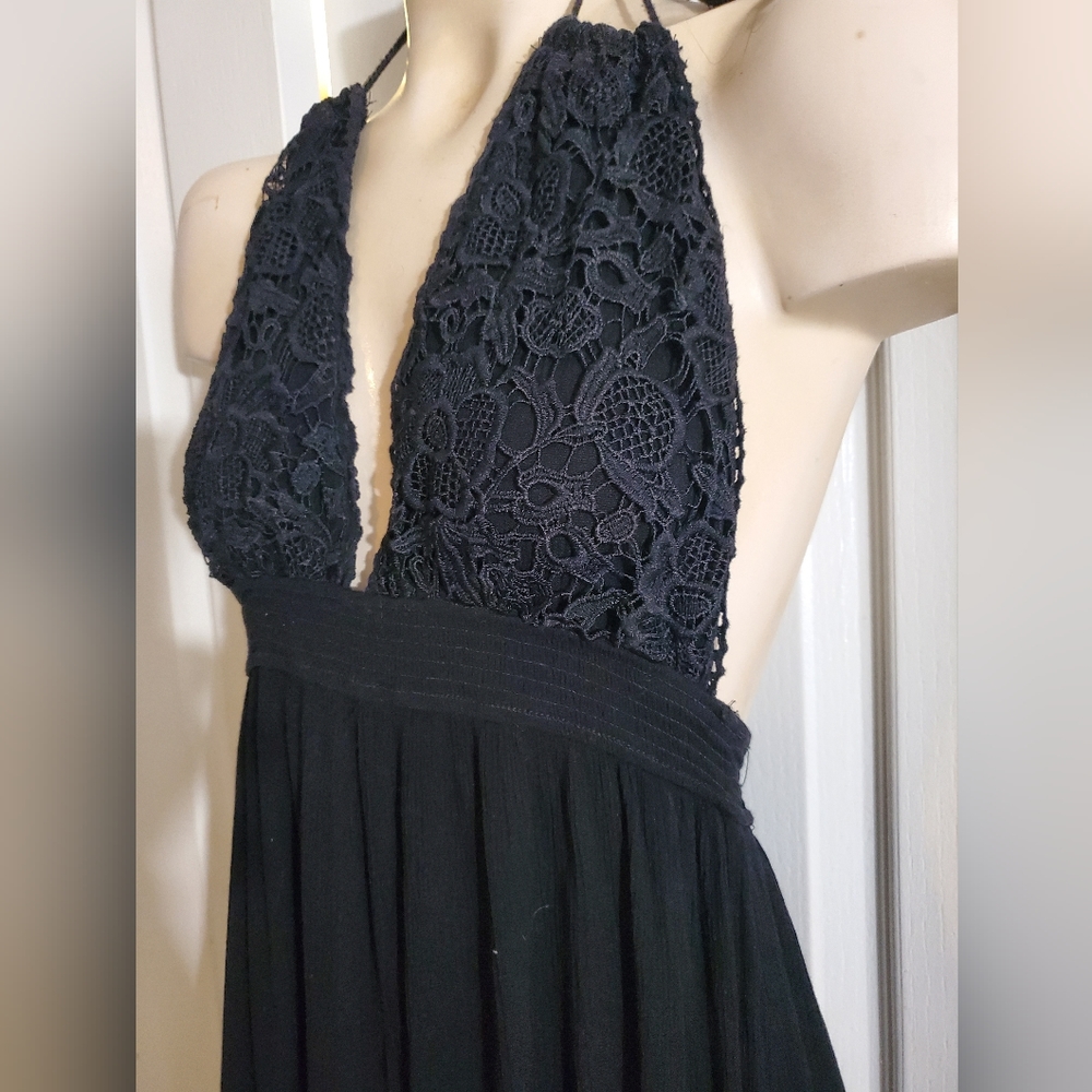 Black maxi dress with black embroidery on top and ties around the neck - Picture 3 of 4